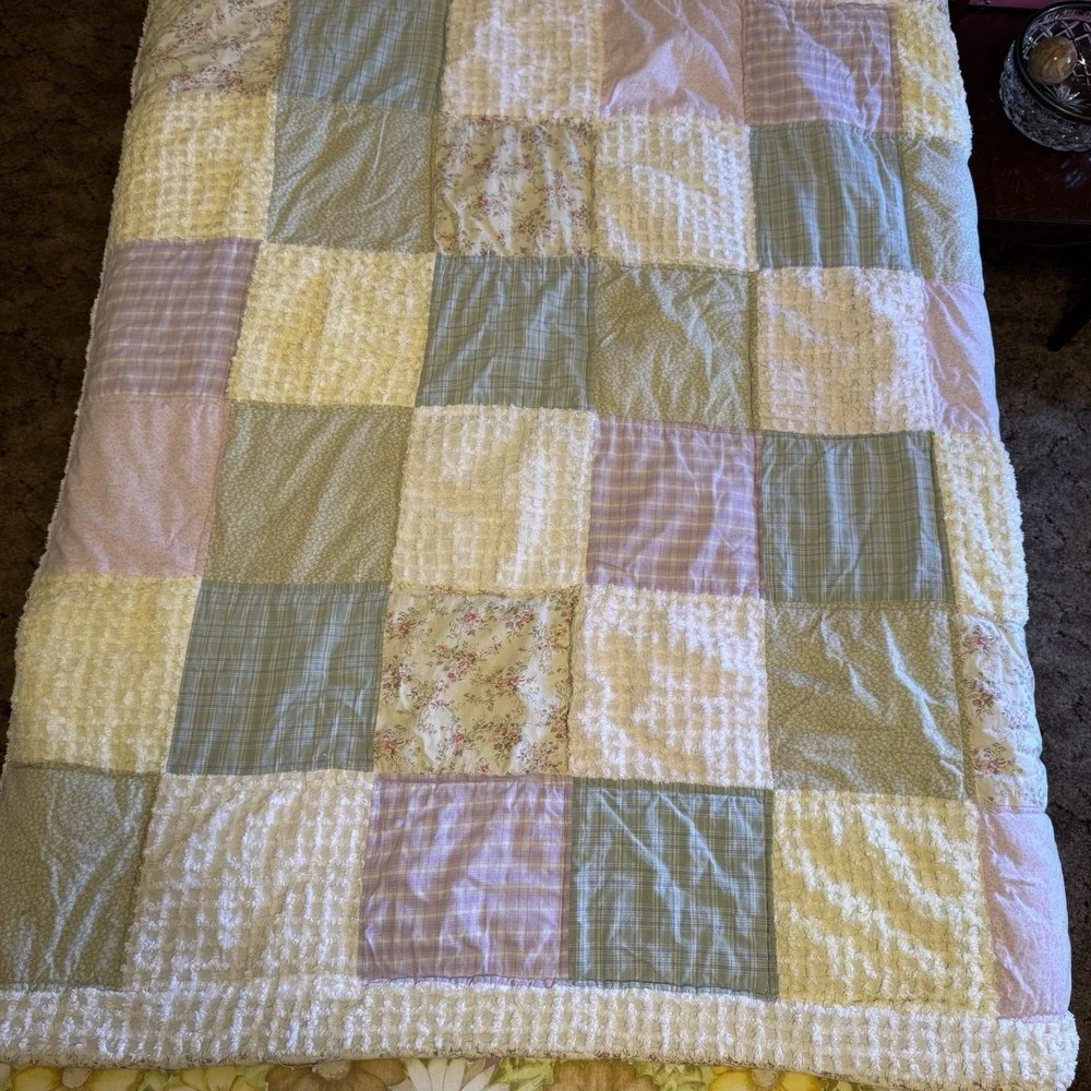 Vintage Shabby Chic Quilted Patchwork Quilt Floral Chenille Baby Throw  Blanket